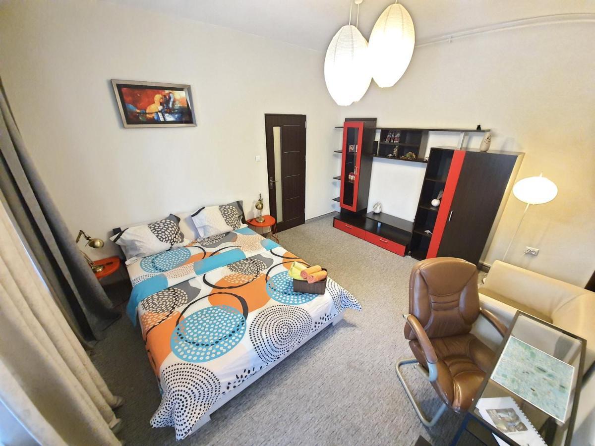 Global Downtown Apartments - Universitate - Calea Victoriei Bukarest Exteriör bild