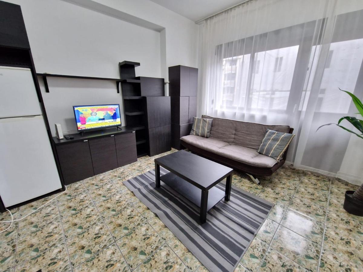 Global Downtown Apartments - Universitate - Calea Victoriei Bukarest Exteriör bild