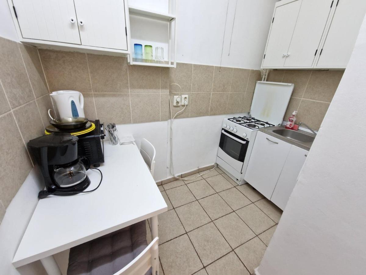 Global Downtown Apartments - Universitate - Calea Victoriei Bukarest Exteriör bild