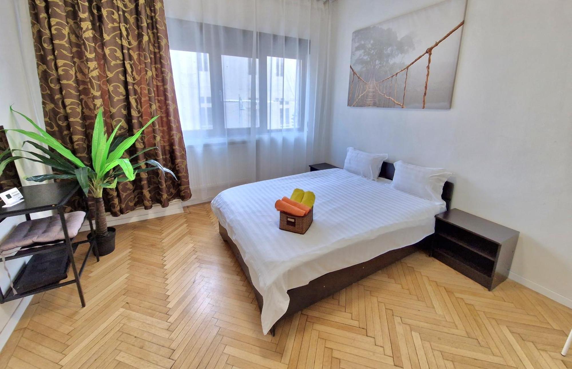 Global Downtown Apartments - Universitate - Calea Victoriei Bukarest Exteriör bild